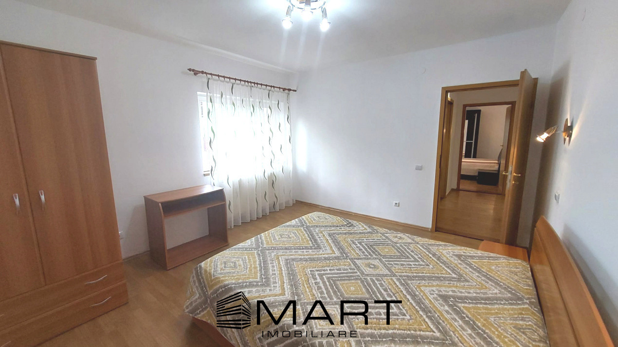 Apartament 4 camere cu garaj in cartierul Tilisca