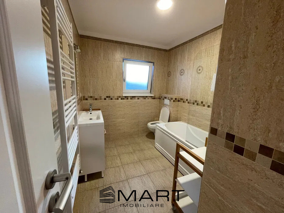 Casa moderna Tractorul