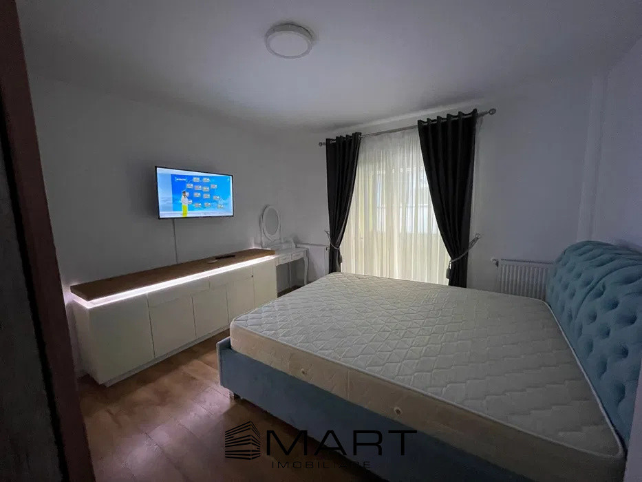 Casa moderna Tractorul