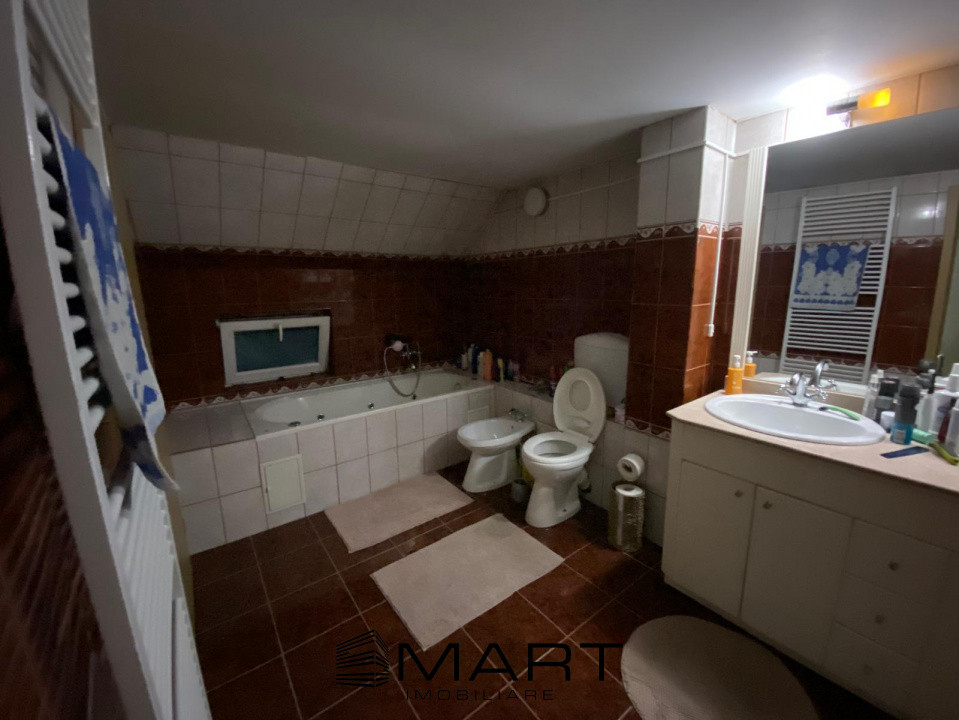 casa / vila 8 camere zona  Selimbar