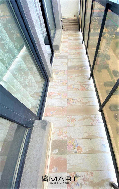 Apartament 3 camere + loc de paracare zona Doamna Stanca