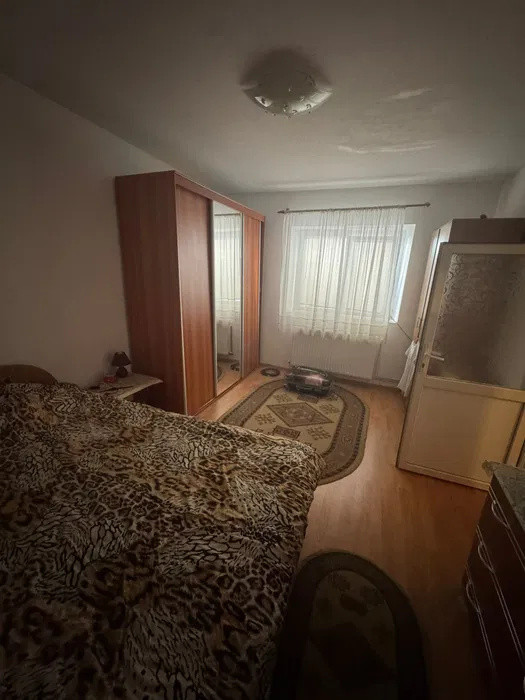 Casa 2 camere ,deschidere stradala , potential comercial ultracentral