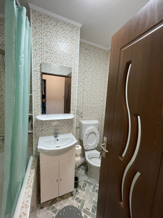 Garsoniera decomandata Tractorul