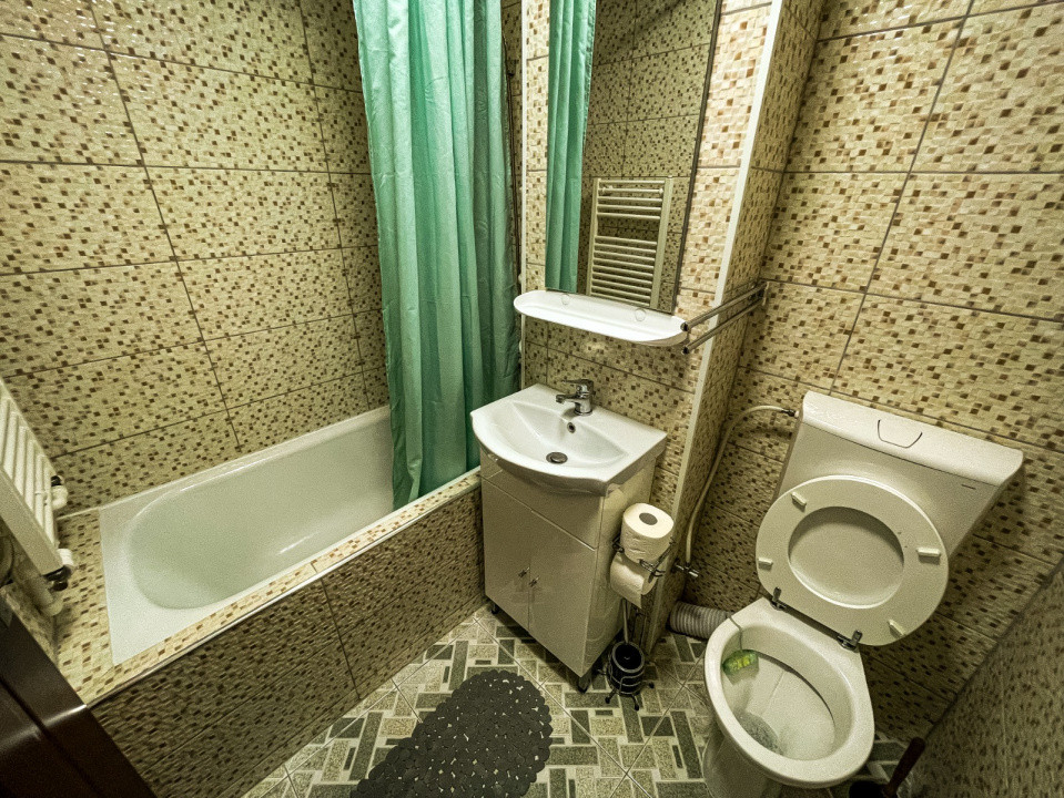 Garsoniera decomandata Tractorul