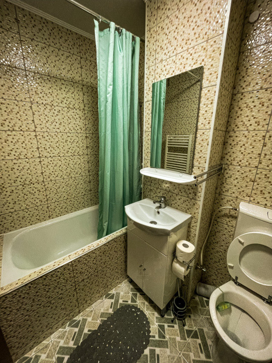 Garsoniera decomandata Tractorul