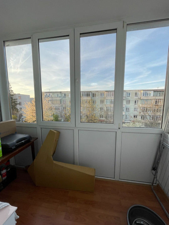 Garsoniera decomandata Tractorul