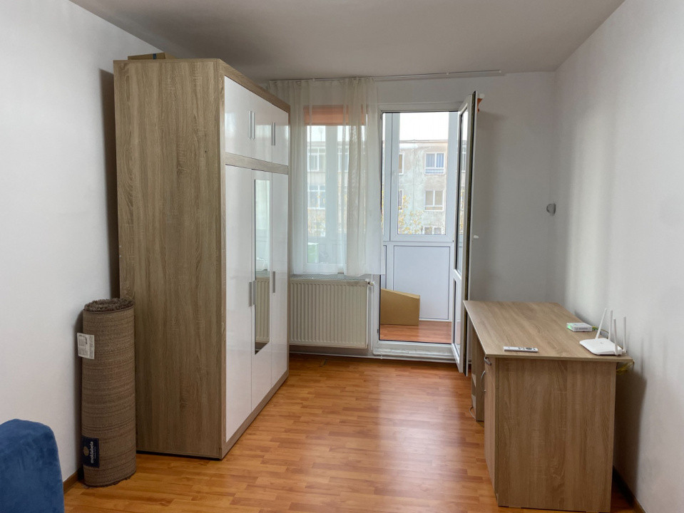 Garsoniera decomandata Tractorul