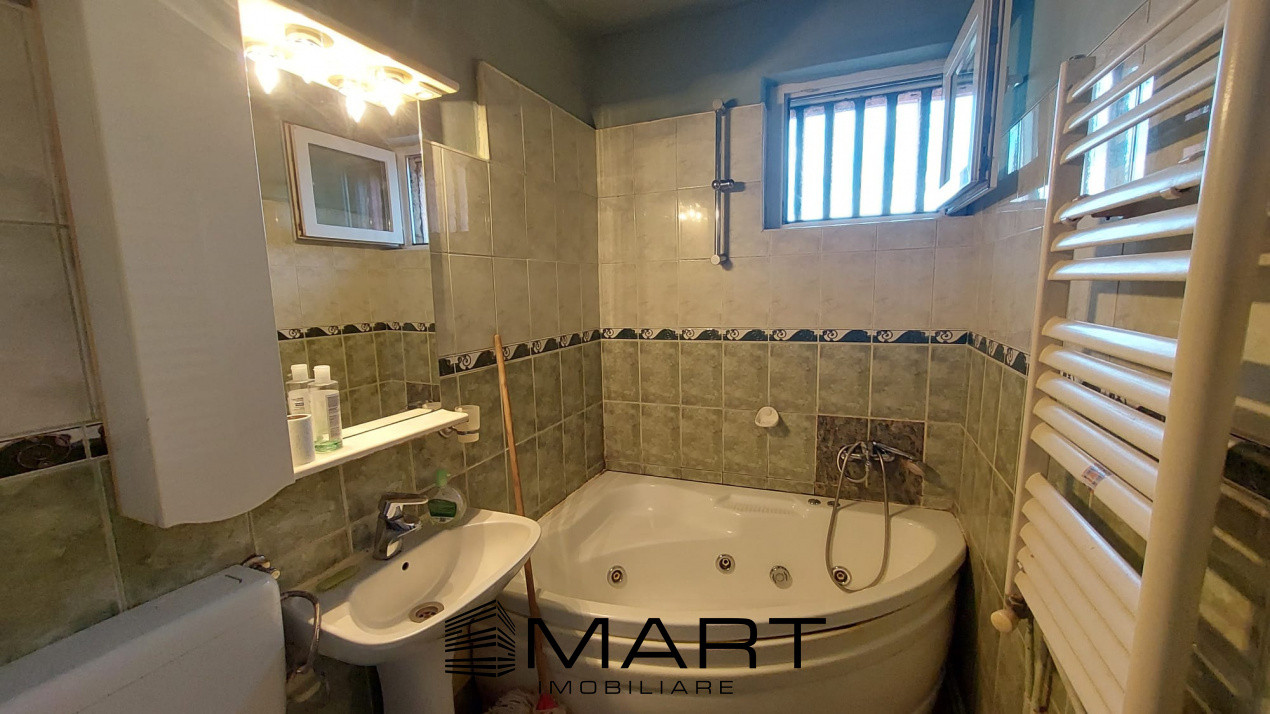 Apartament 3 camere decomandate zona Terezian