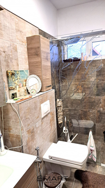 Casa 5 camere 260mp teren 350mp zona  Negoi