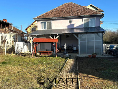 Casa 250mp teren 950mp zona Sub Arini