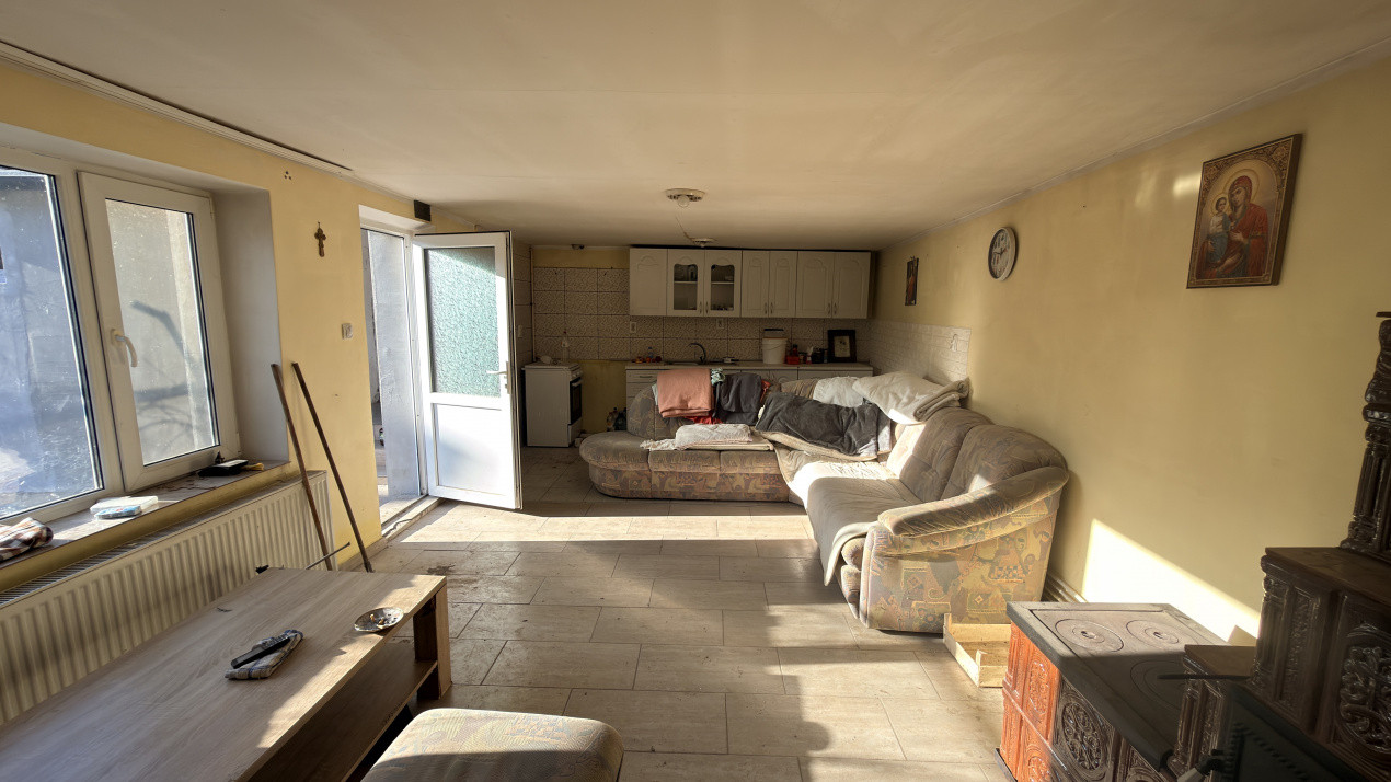 Casa 3 camere + curte 168mp în Avrig