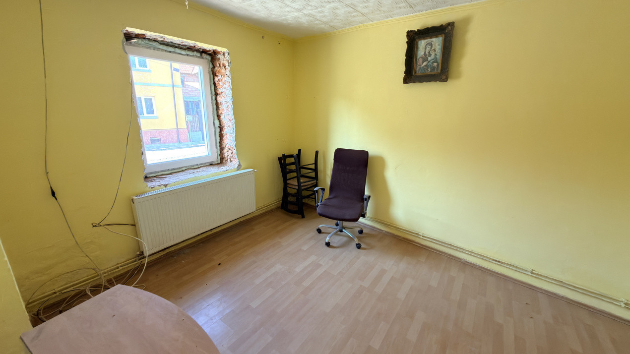 Casa 3 camere + curte 168mp în Avrig