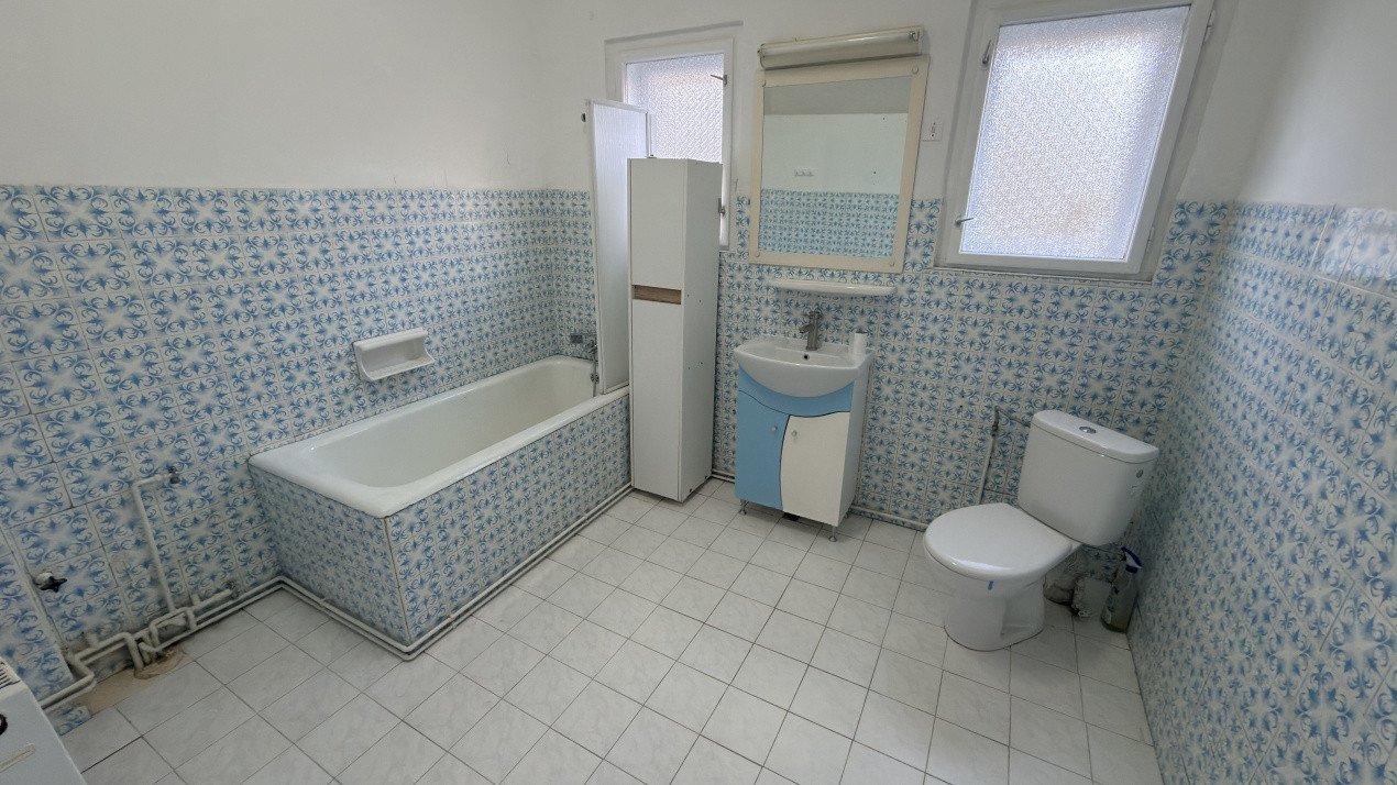 Casa 4 camere 130mp+400mp teren zona Spitalul Judetean