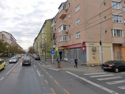 Spatiu comercial 60mp cu vad pietonal str. Semaforului