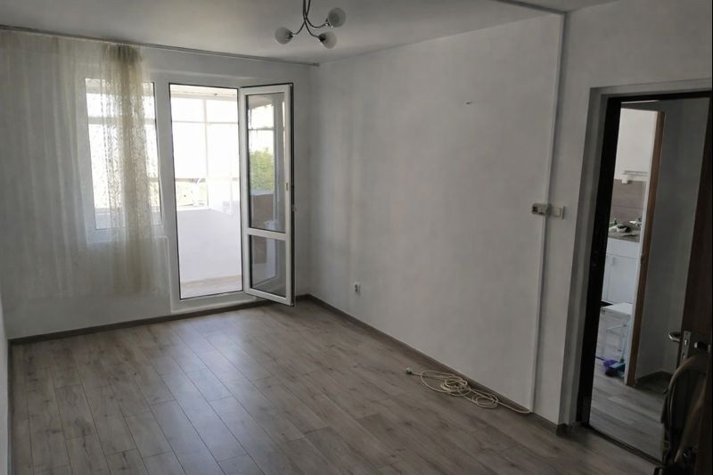 Garsoniera decomandata 33 mp Astra