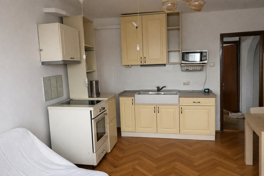 Apartament 2 camere decomandate Scoala de Inot