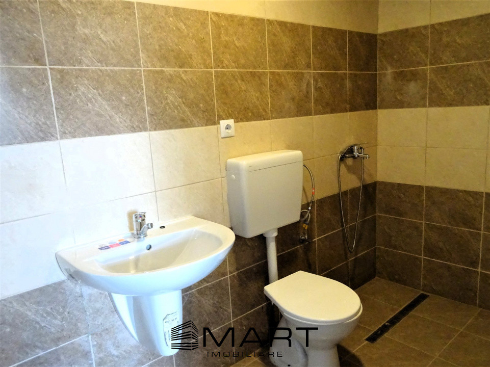 Hala industriala de 127 mp utili