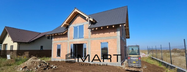 Casă la Roșu | Proiect Finalizabil Premium