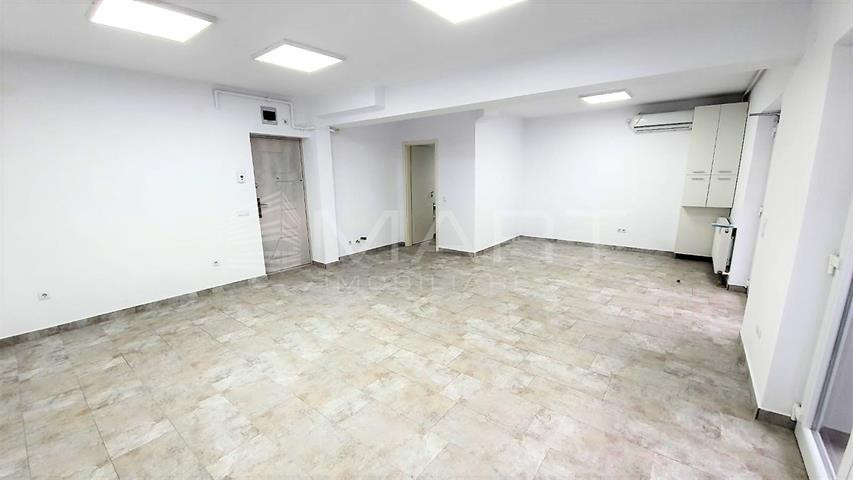 Spatiu comercial 38 mp Calea Cisnadiei
