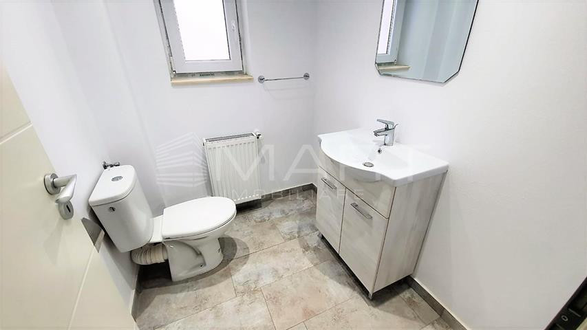 Spatiu comercial 38 mp Calea Cisnadiei