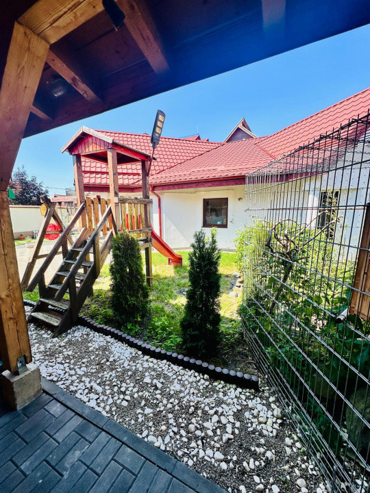 Casa moderna 5 camere 170mpu + 300mp curte Cisnadie