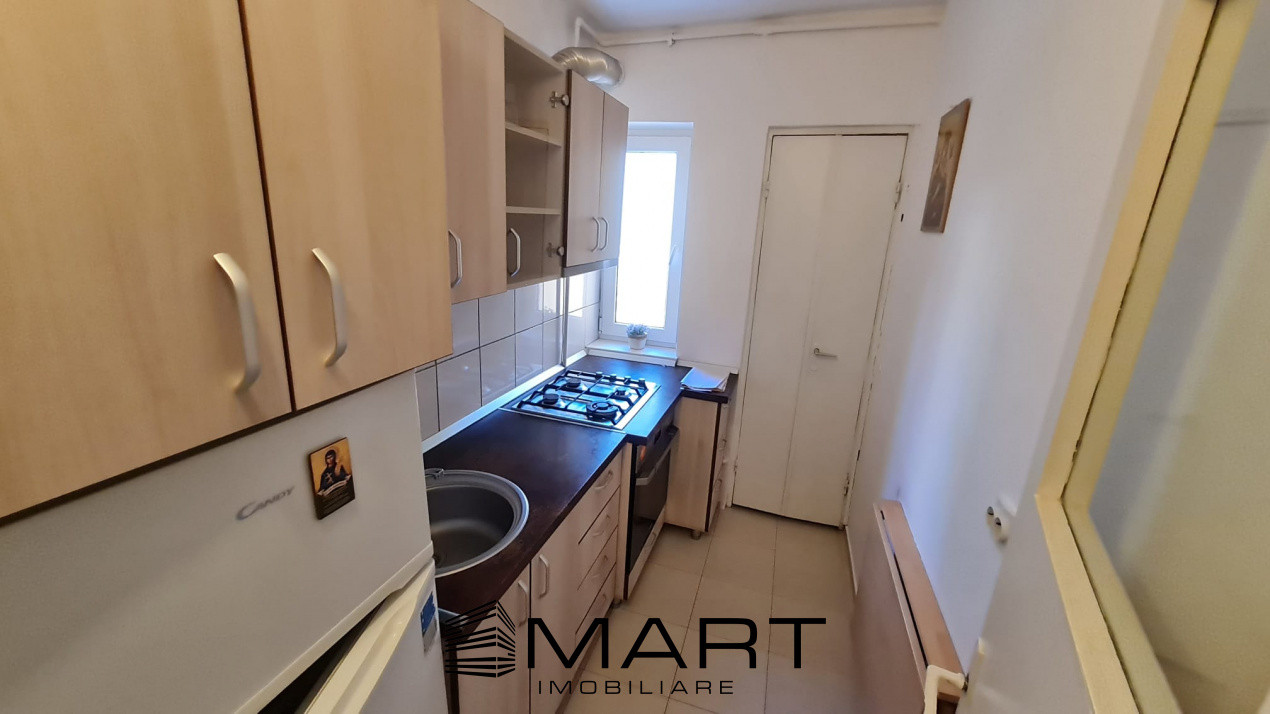 Apartament 2 camere zona Vasile Aaron 