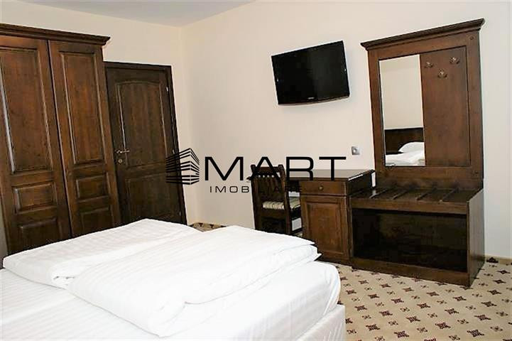 Pensiune 12 camere teren 200mp Valea Lotrioarei