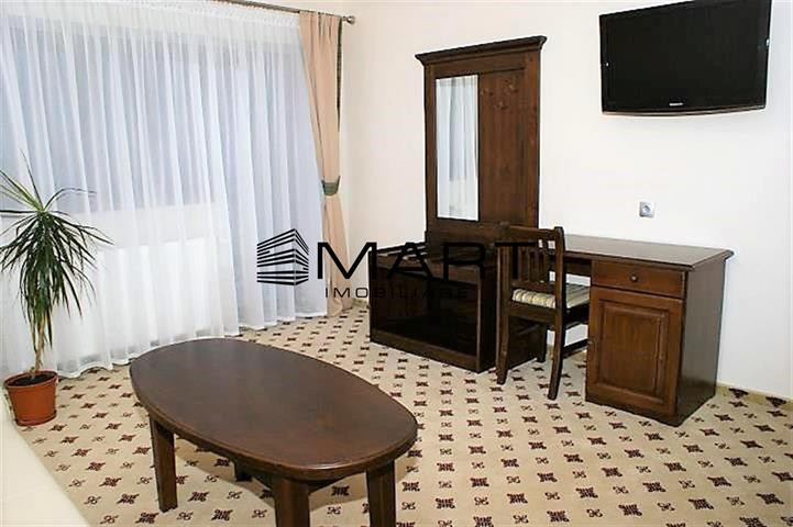 Pensiune 12 camere teren 200mp Valea Lotrioarei