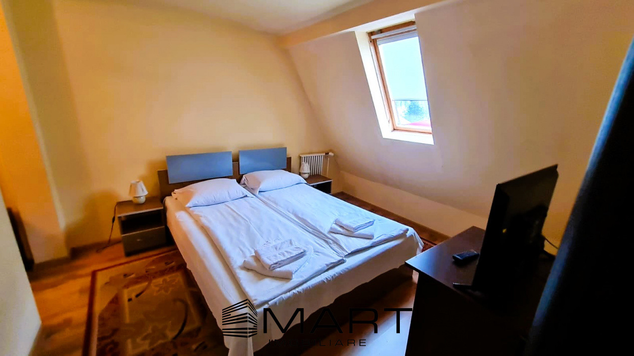 Pensiune cu 67 locuri de cazare, zona Curmatura