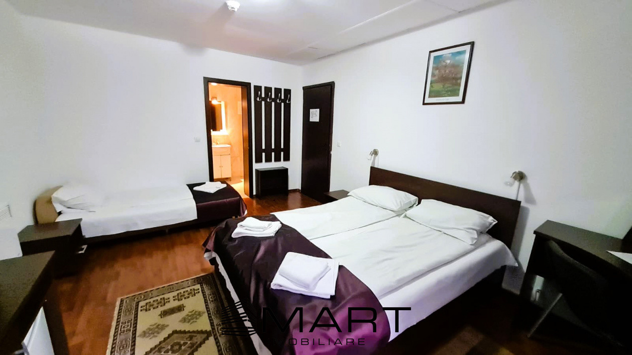 Pensiune cu 67 locuri de cazare, zona Curmatura