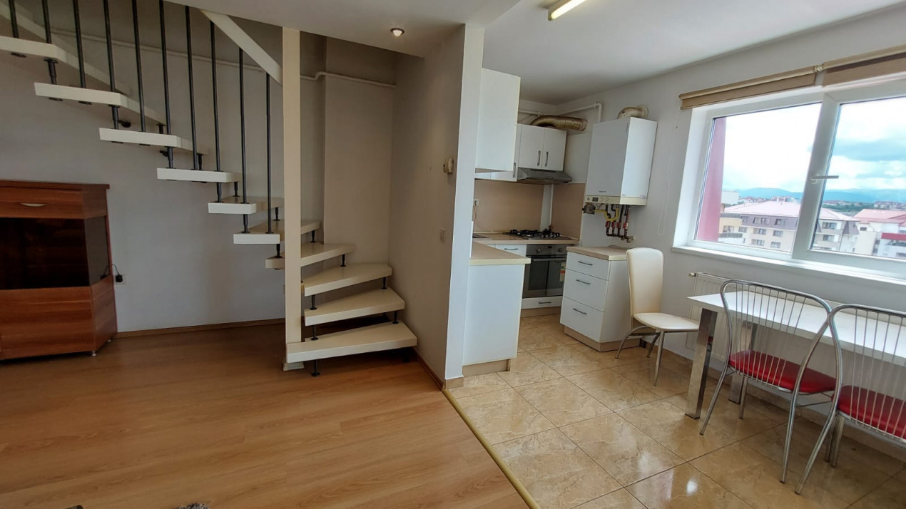 Apartament 4 camere zona Strand 