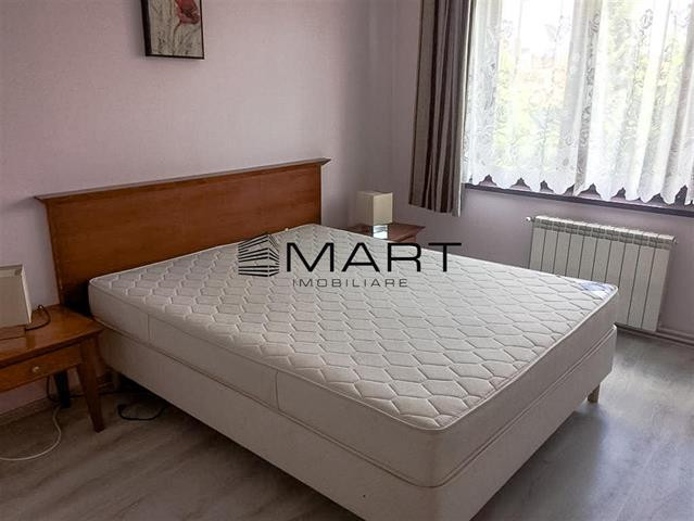 Apartament 3 camere decomandate zona Politie