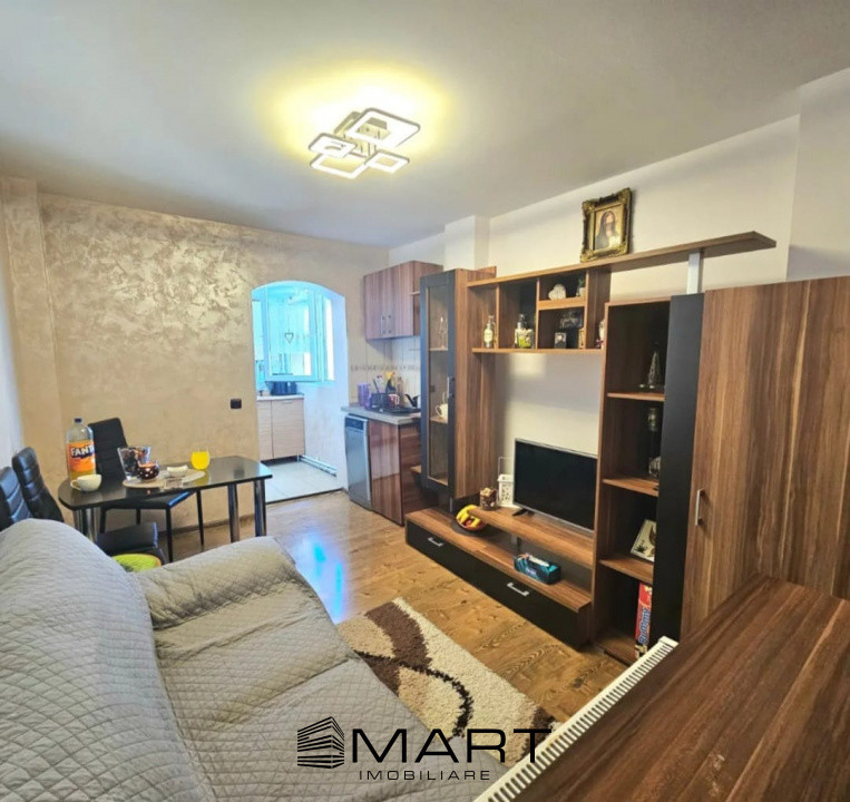Apartament 3 camere decomandat zona Hipodrom 