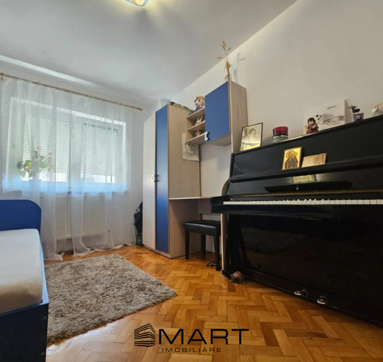 Apartament 3 camere decomandat zona Hipodrom 