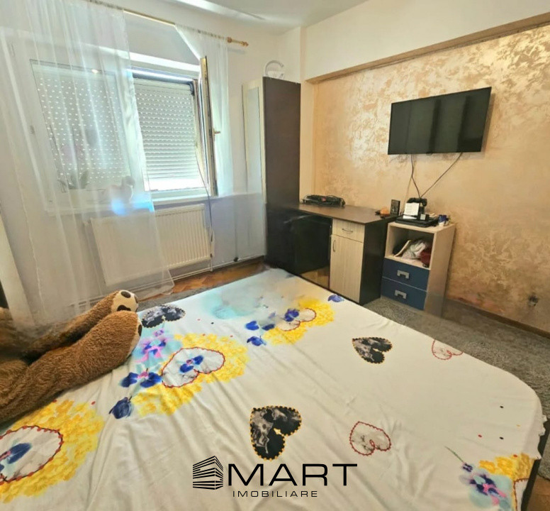 Apartament 3 camere decomandat zona Hipodrom 