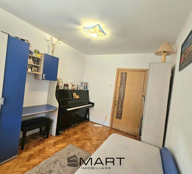 Apartament 3 camere decomandat zona Hipodrom 