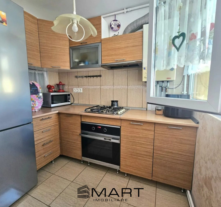 Apartament 3 camere decomandat zona Hipodrom 