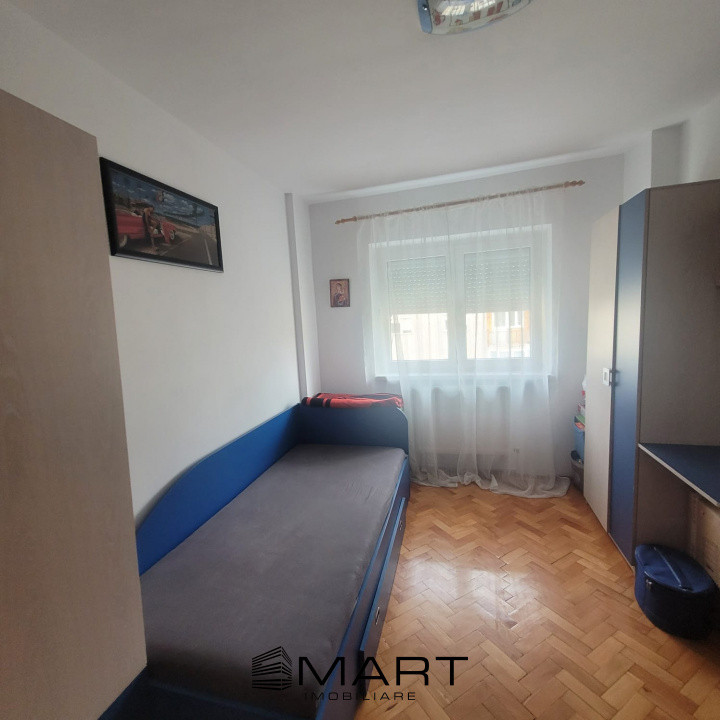 Apartament 3 camere decomandat zona Hipodrom 