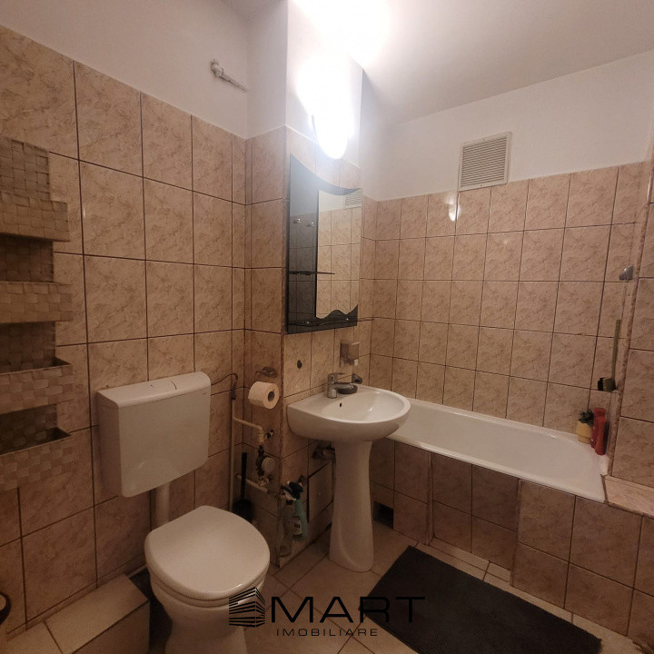 Apartament 3 camere decomandat zona Hipodrom 