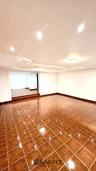 Spatiu comercial cartierul Strand