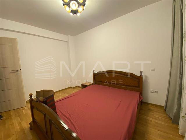 Apartament 4 camere zona Mihai Viteazu