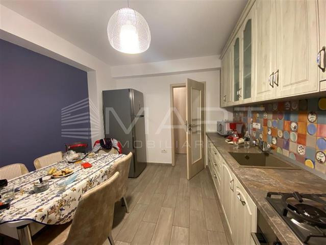 Apartament 4 camere zona Mihai Viteazu