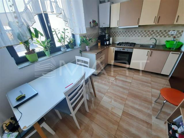 Apartament 3 camere decomandat 70mp Zona Selimbar
