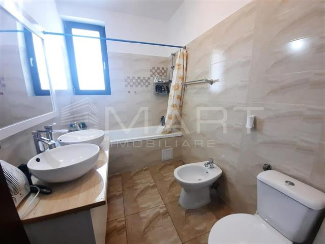 Apartament 3 camere decomandat 70mp Zona Selimbar