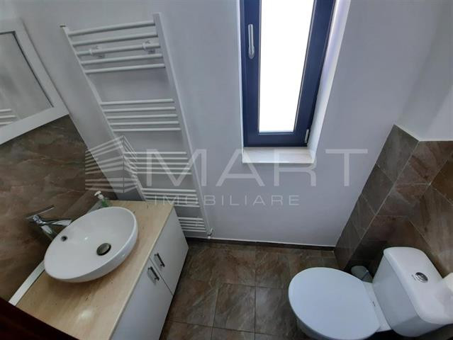 Apartament 3 camere decomandat 70mp Zona Selimbar