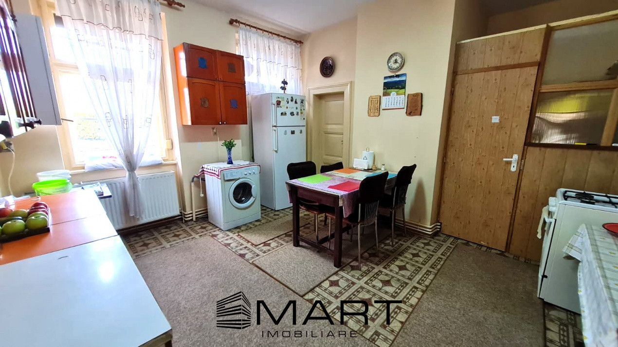 Casa 240 mp zona Sub Arini