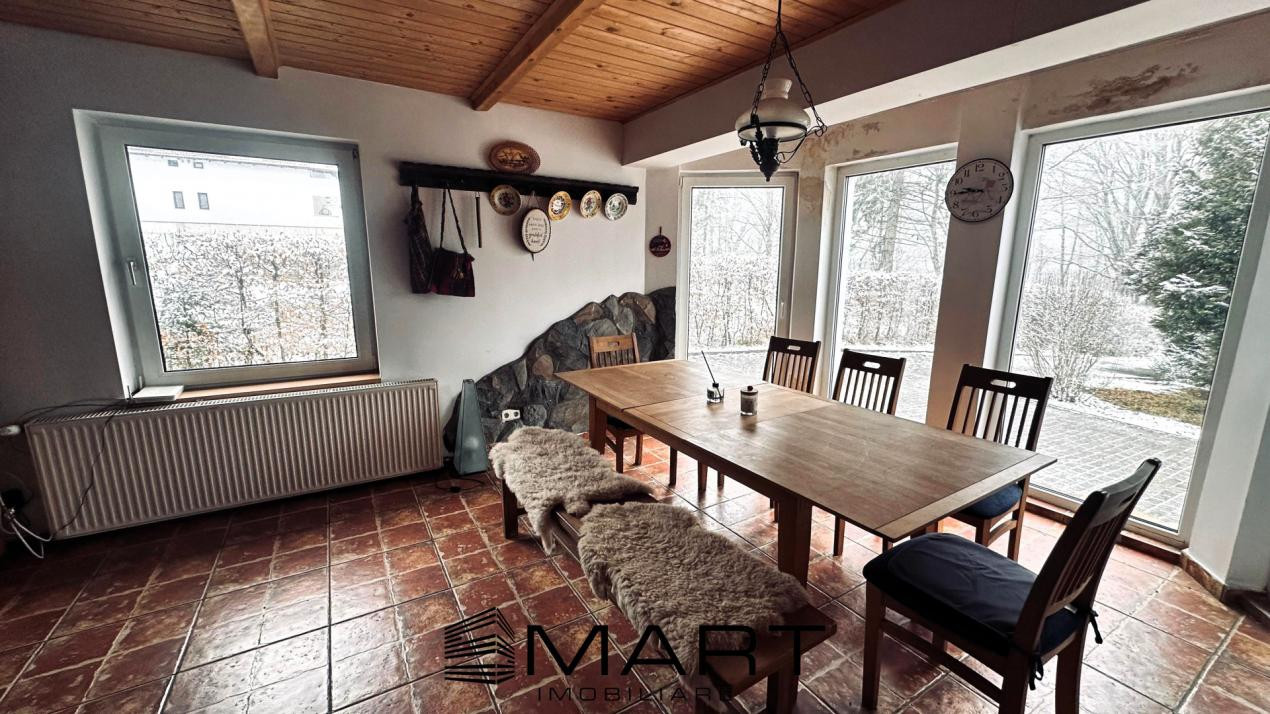 Casa de vacanta cu teren 2000mp Valea Avrigului