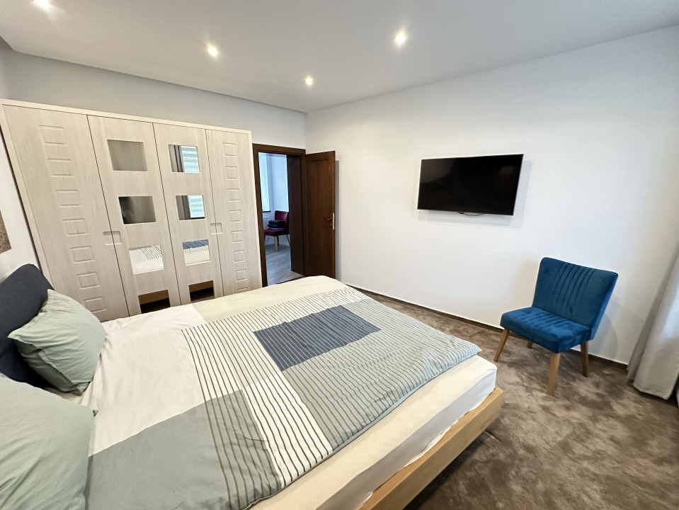 Casa de lux cu 5 camere piscina + sauna + jacuzzi + 2000mp teren Cisnadie