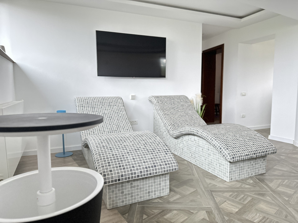 Casa de lux cu 5 camere piscina + sauna + jacuzzi + 2000mp teren Cisnadie