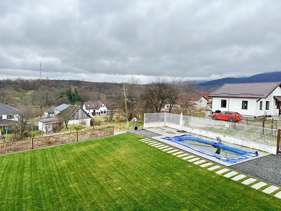 Casa de lux cu 5 camere piscina + sauna + jacuzzi + 2000mp teren Cisnadie